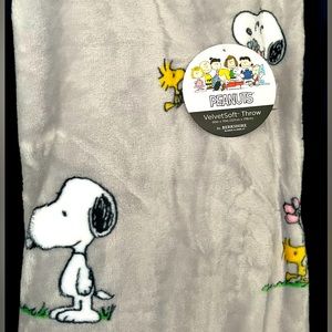Beautiful Snoopy Easter/Spring throw